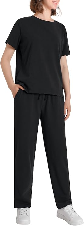 Weintee Women's Petite 2 Piece Loungewear Sets Short Sleeve T-Shirt and Pants Jogging Suits