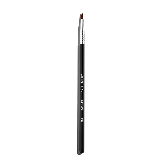 Sigma Beauty E05 Eye Liner Brush Thin Eyeliner Brush with a Fine, Tapered Tip for Precise Application of Gel or Liquid Eyeliner Along Lash Lines, Skin-Safe Eyeliner Makeup Brush