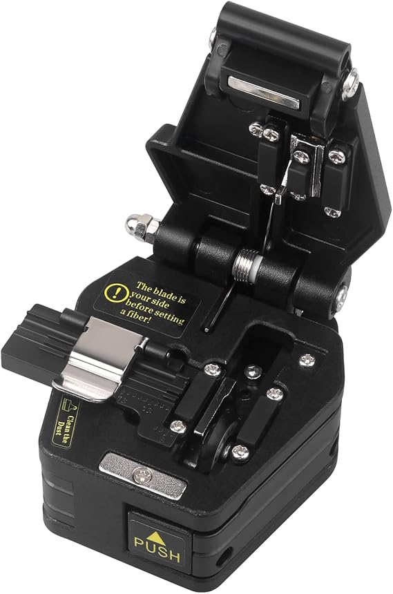 3-in-1 FTTH Fiber Cleaver, Tungsten Blade | 3-in-1 FTTH cleaver, tungsten steel blade, metal body. For cold splicing and field termination. Adjustable cutting length.