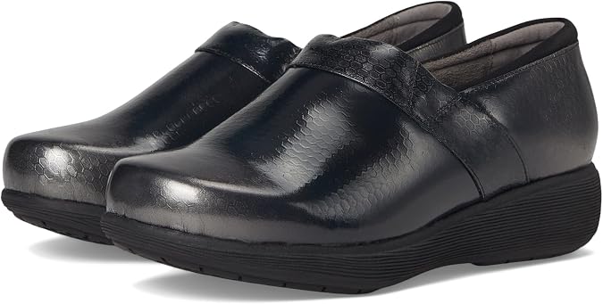 SoftWalk Womens Meredith Sport Black Embossed Patent 7 Medium