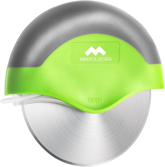 Mindful Design Pizza Cutter Wheel with Protective Blade Cover, Easy to Clean and Dishwasher Safe Ergonomic Pizza Slicer (Green)