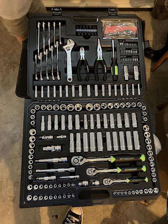 PITTSBURGH 225 Pc Mechanic's Tool Kit